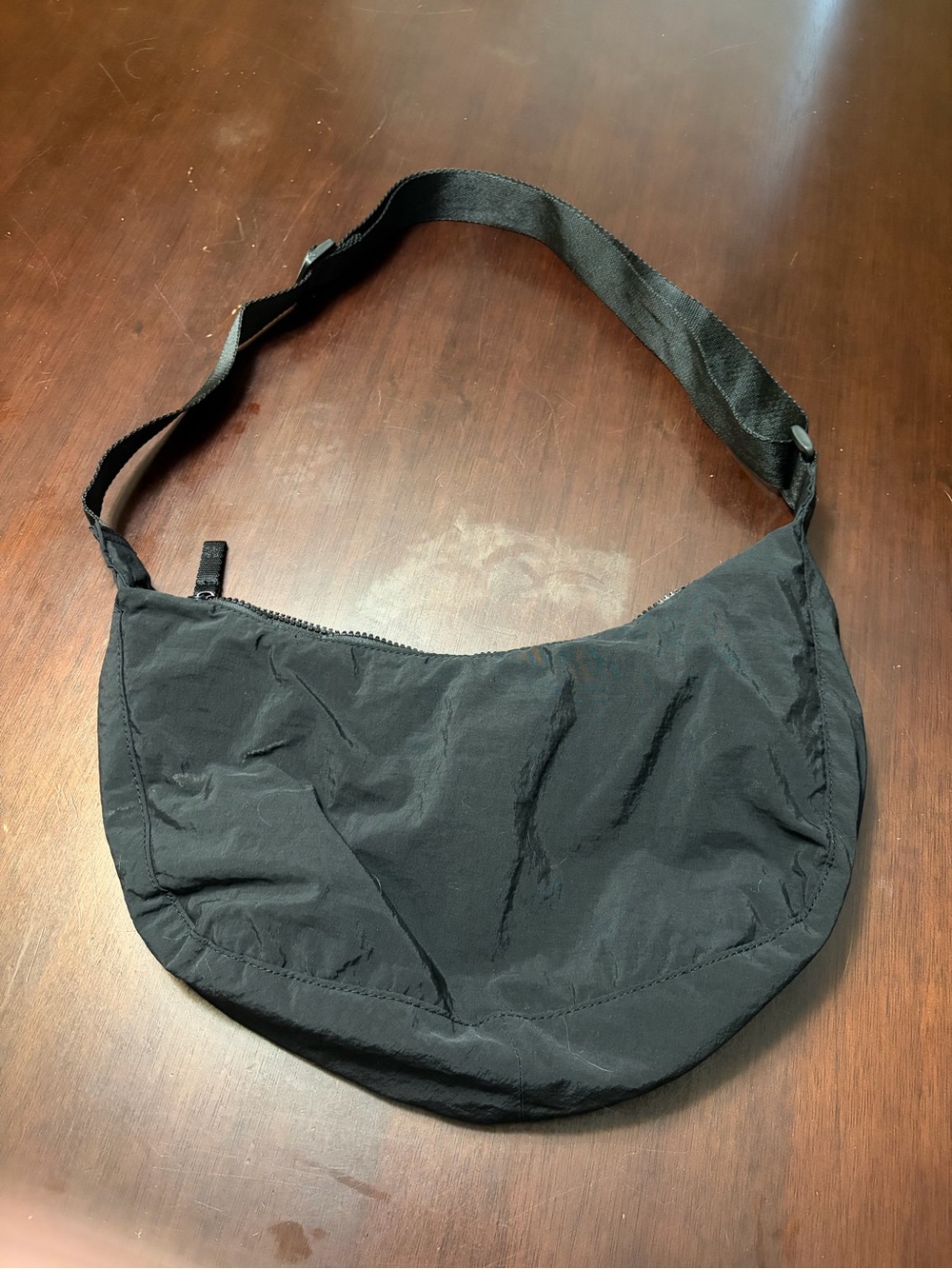 Classic Black Women's Crossbody Bag with Adjustable Strap